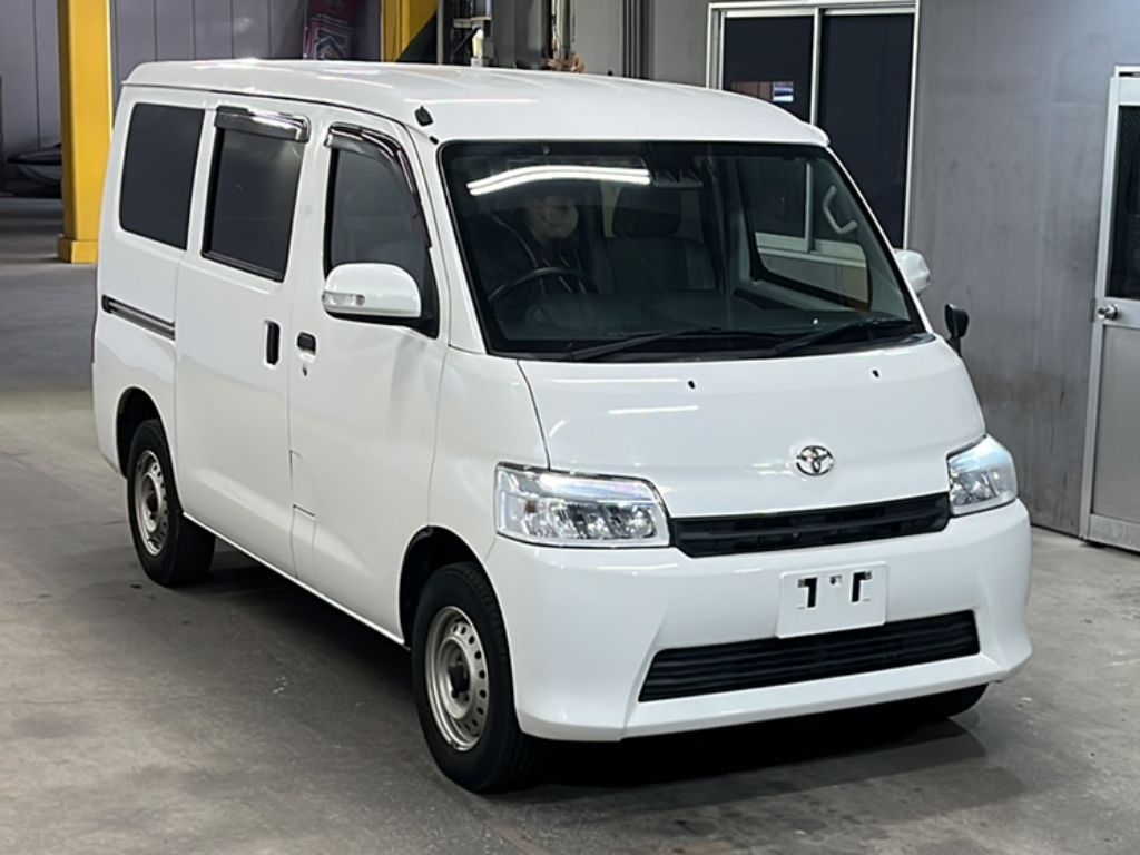 TOYOTA TOWN ACE