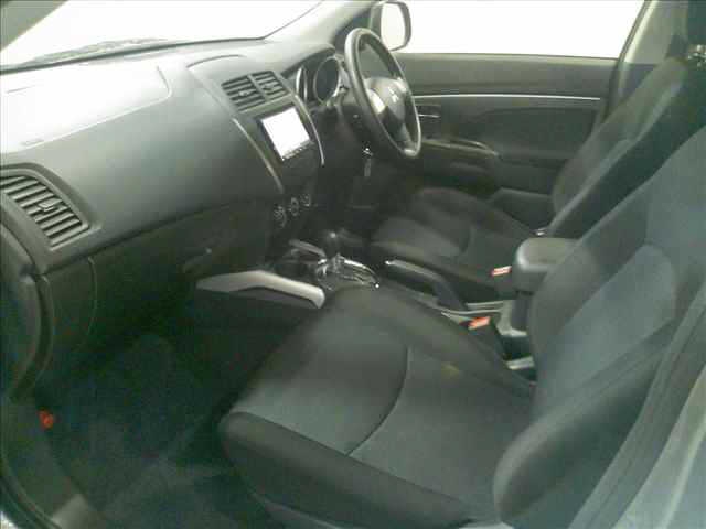 MITSUBISHI RVR