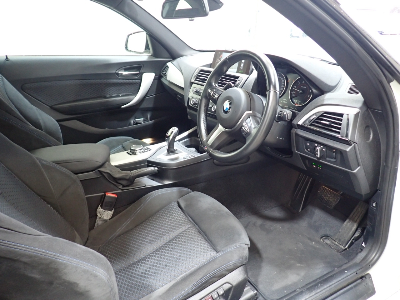 BMW 2-SERIES