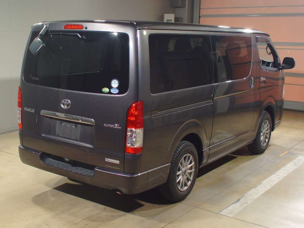 TOYOTA REGIUS ACE