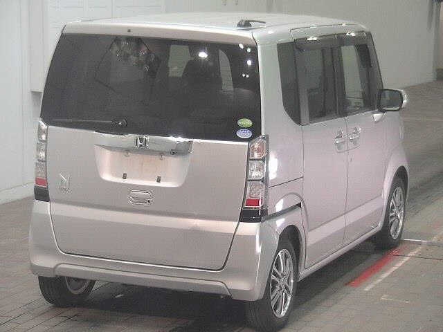 HONDA N-BOX+