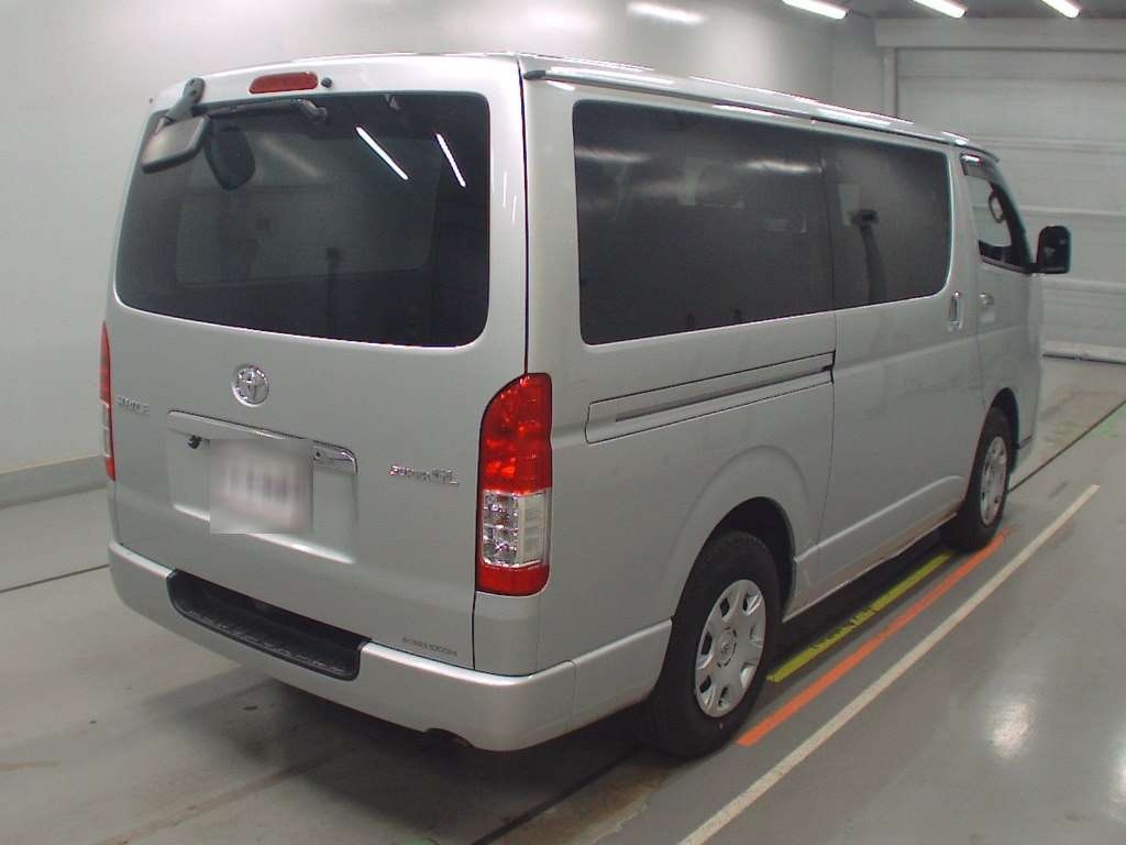 TOYOTA REGIUS ACE