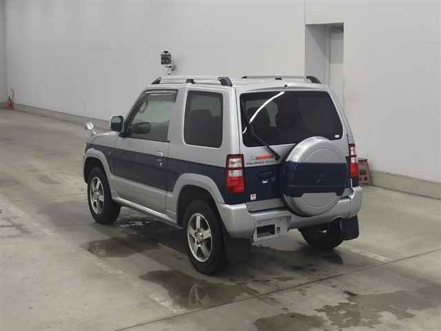 MITSUBISHI PAJERO MINI