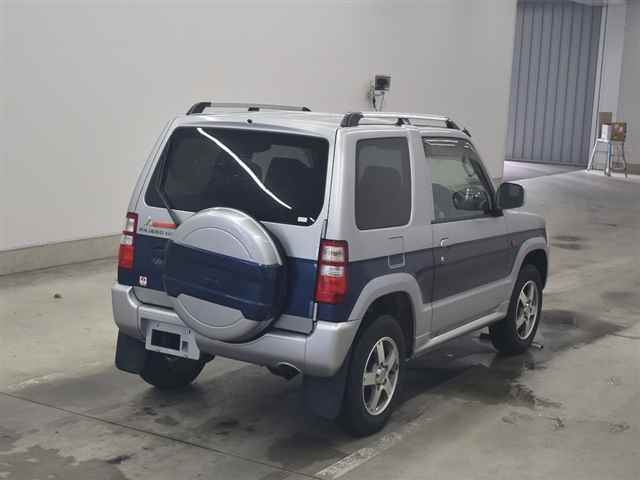 MITSUBISHI PAJERO MINI