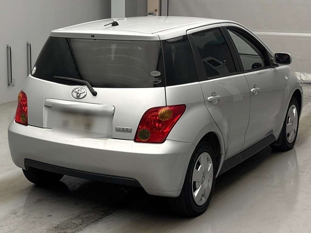 TOYOTA IST