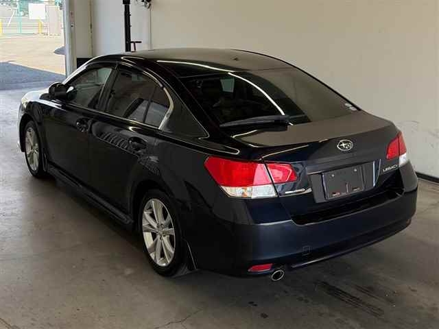 SUBARU LEGACY B4