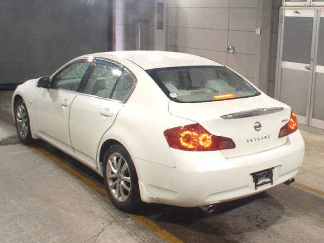 NISSAN SKYLINE