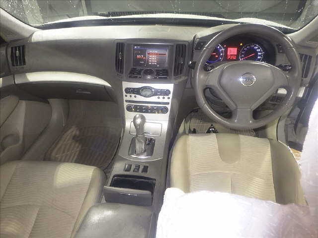 NISSAN SKYLINE
