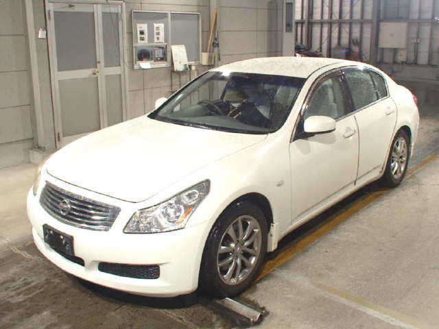 NISSAN SKYLINE