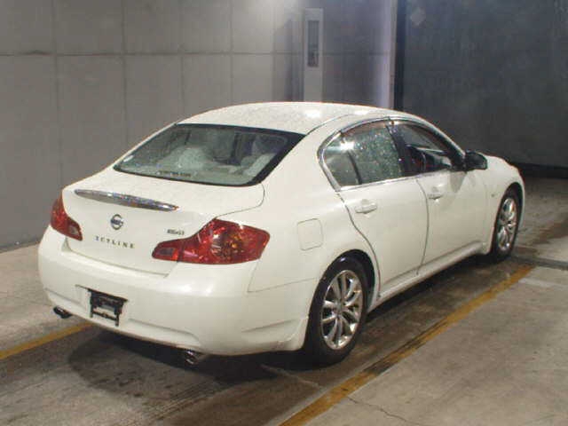 NISSAN SKYLINE