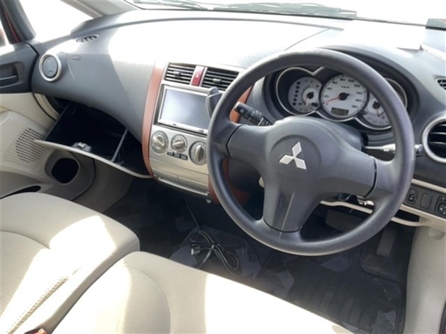 MITSUBISHI COLT