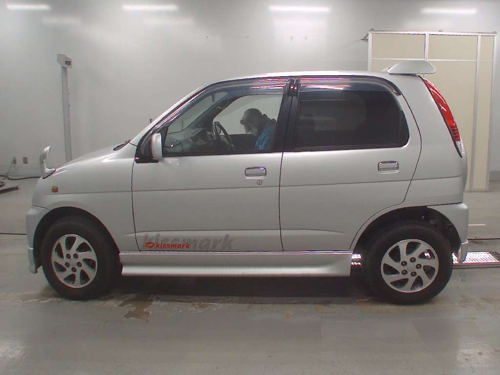 DAIHATSU TERIOS KID