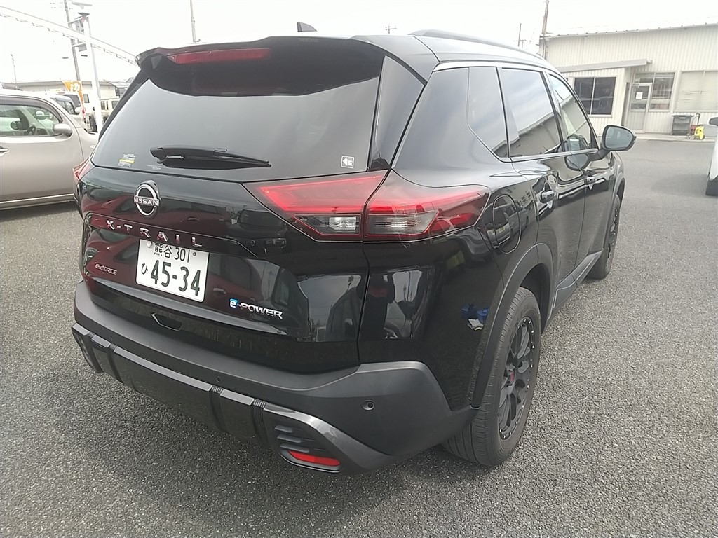 NISSAN X-TRAIL