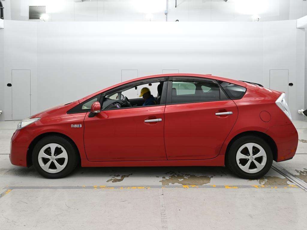 TOYOTA PRIUS PHV