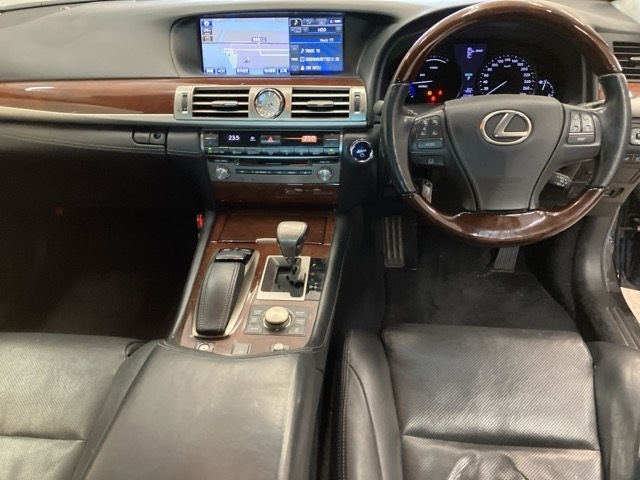 LEXUS LS600H