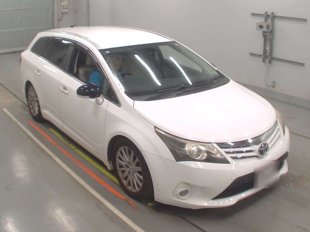 TOYOTA AVENSIS