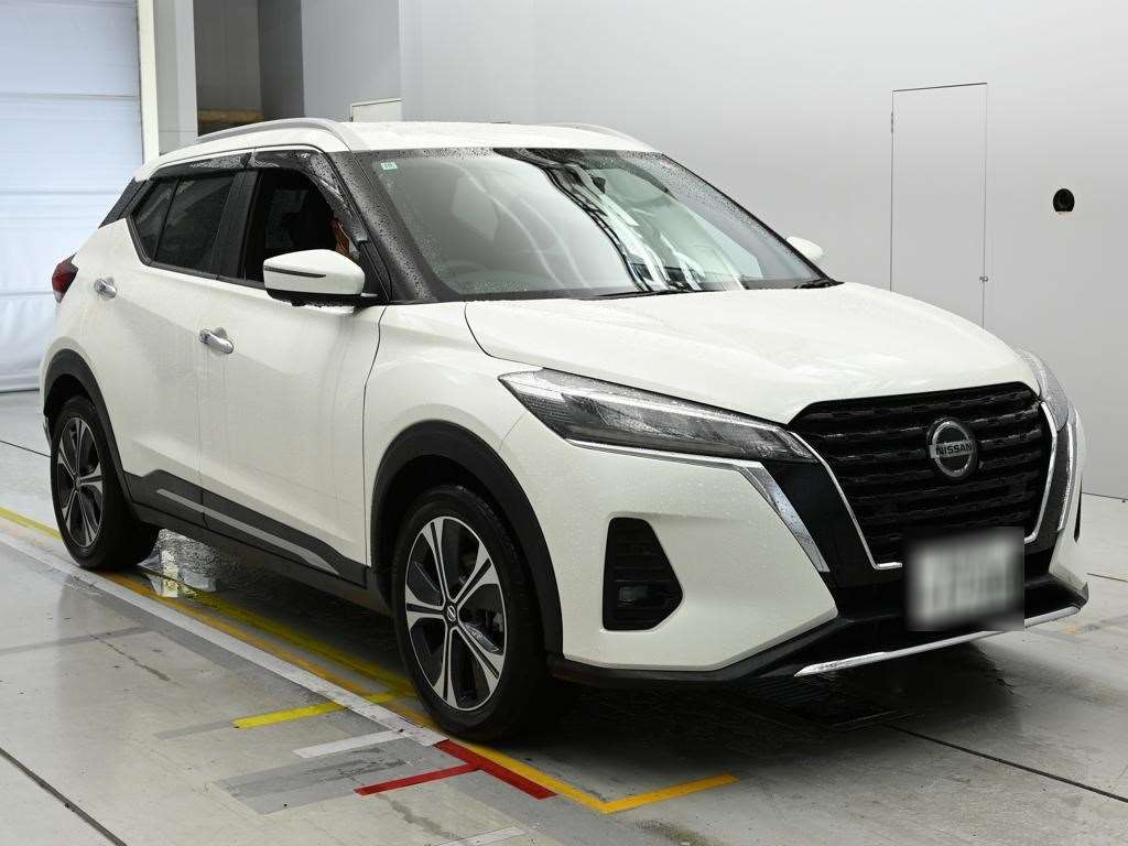 NISSAN KICKS