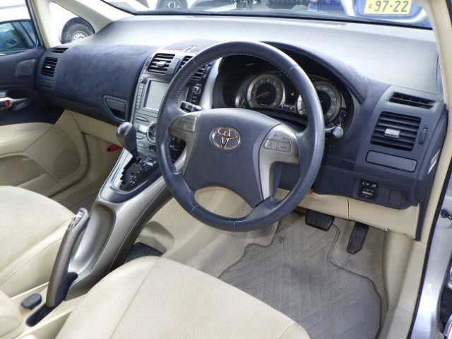 TOYOTA BLADE
