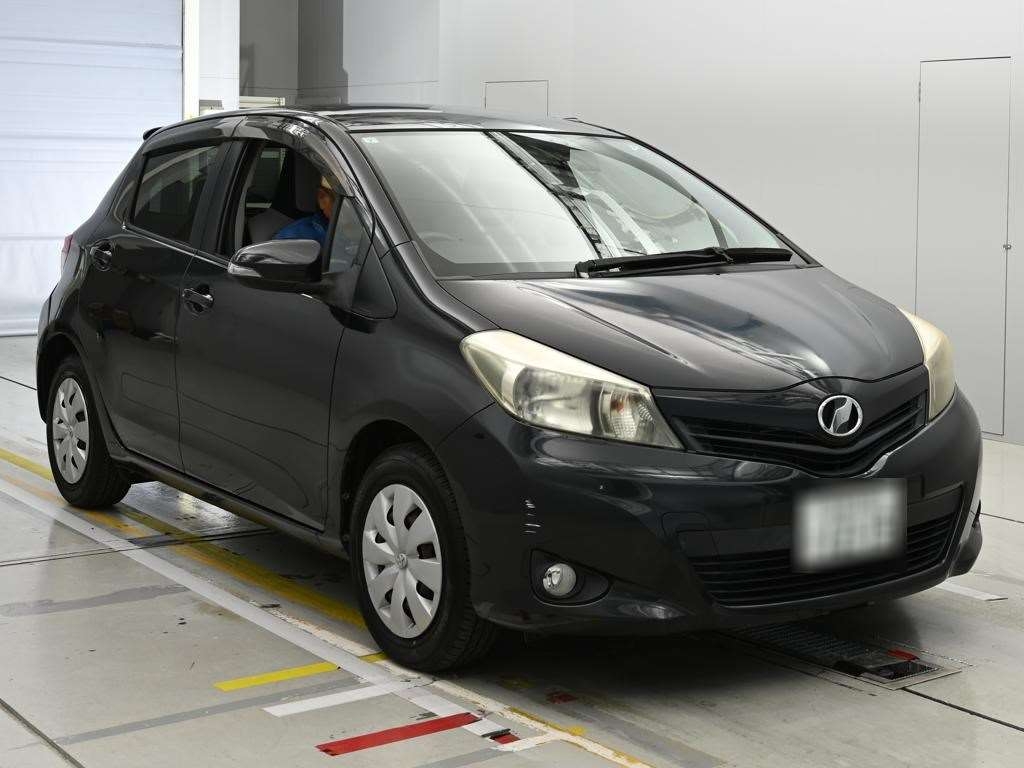TOYOTA VITZ
