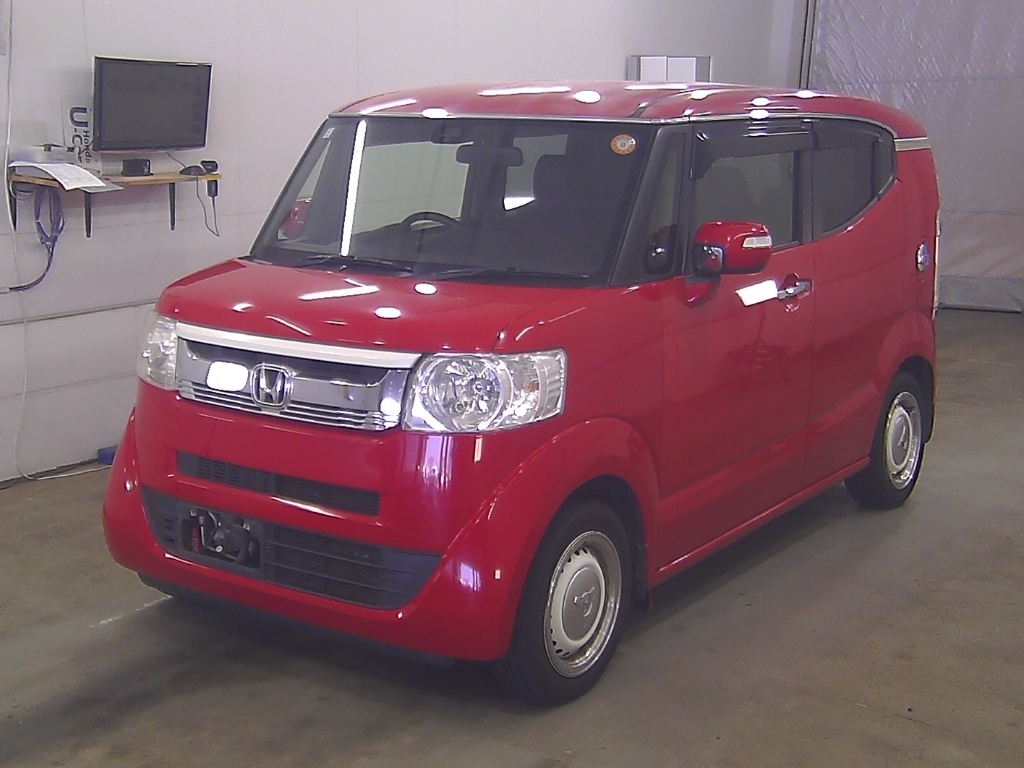 HONDA N-BOX SLASH