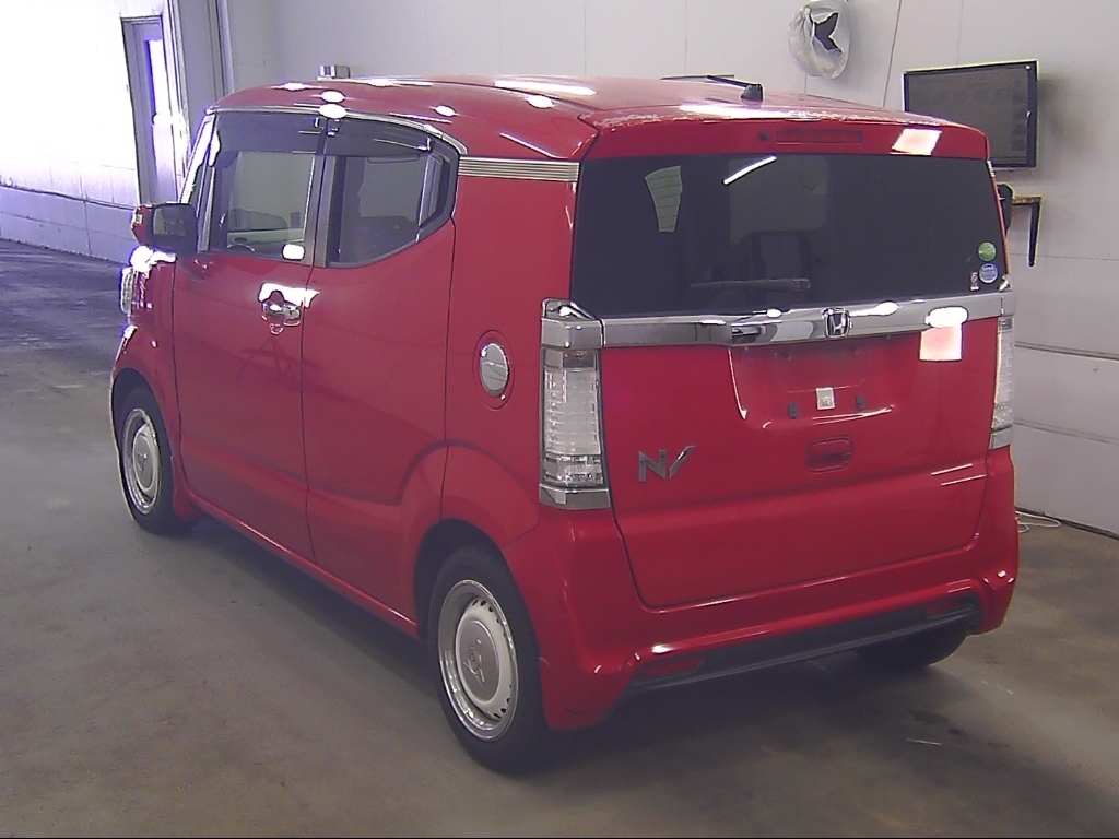 HONDA N-BOX SLASH