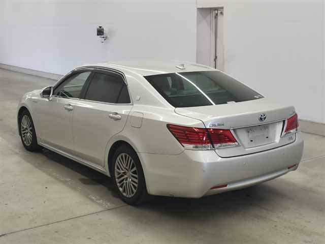 TOYOTA CROWN MAJESTA