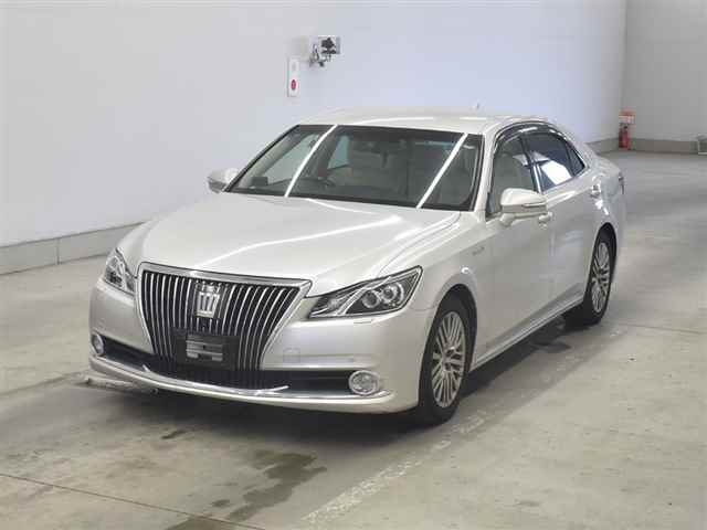 TOYOTA CROWN MAJESTA