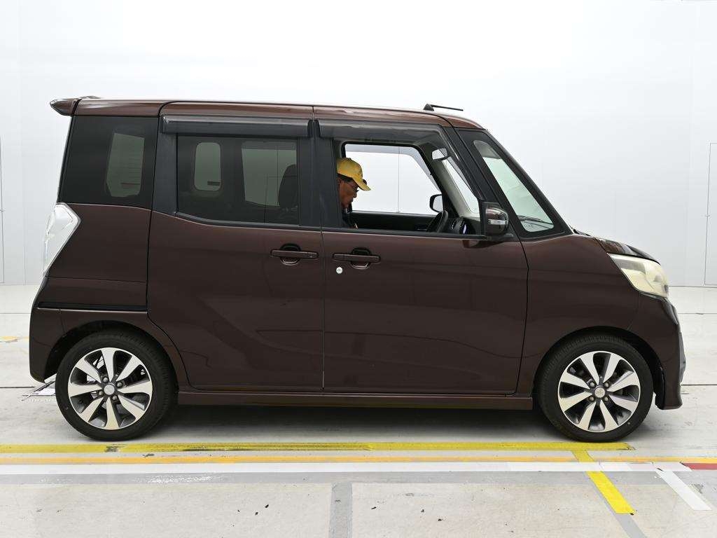 MITSUBISHI EK SPACE