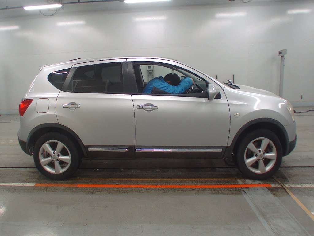NISSAN DUALIS