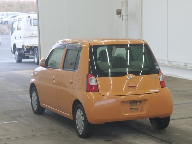 DAIHATSU ESSE