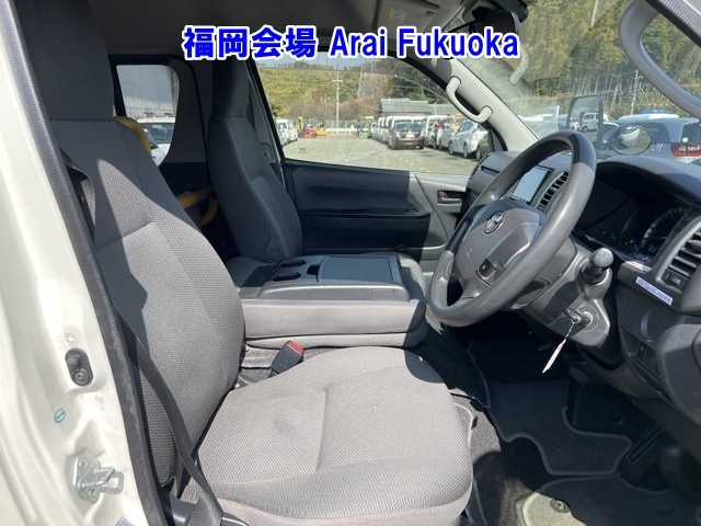 TOYOTA REGIUS ACE