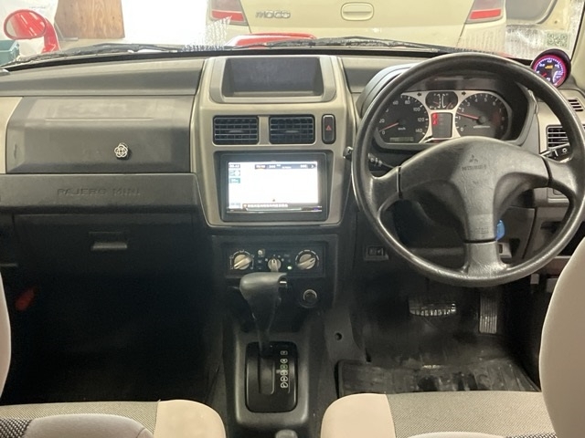 MITSUBISHI PAJERO MINI
