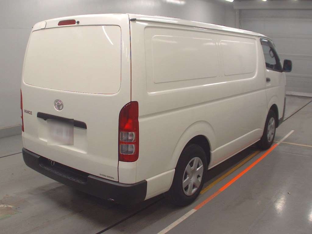 TOYOTA REGIUS ACE