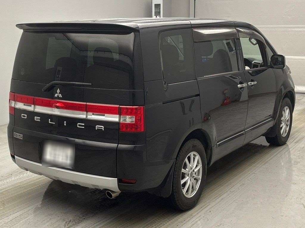 MITSUBISHI DELICA D:5