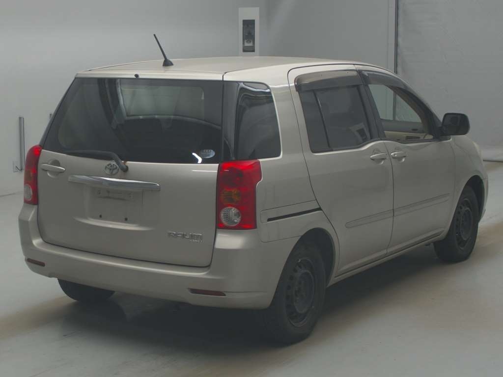 TOYOTA RAUM