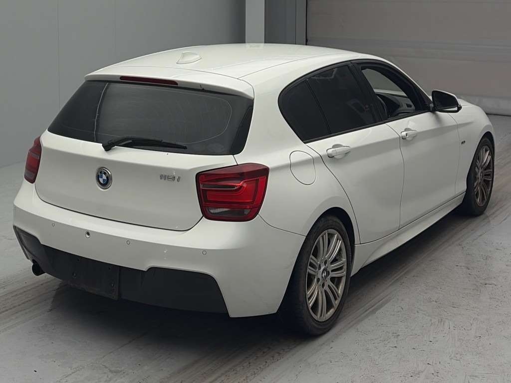 BMW 1-SERIES