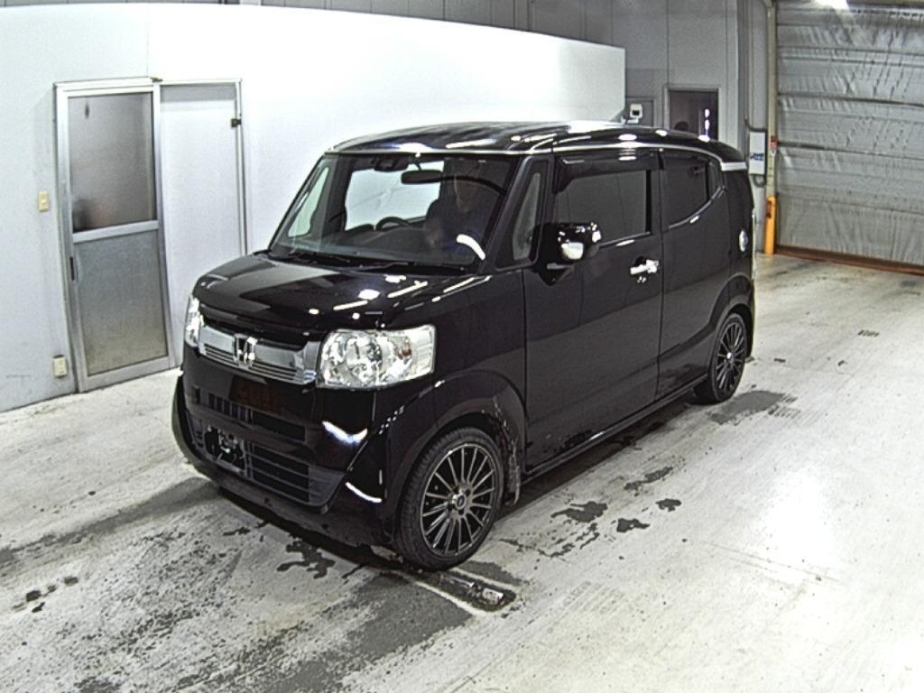 HONDA N-BOX SLASH
