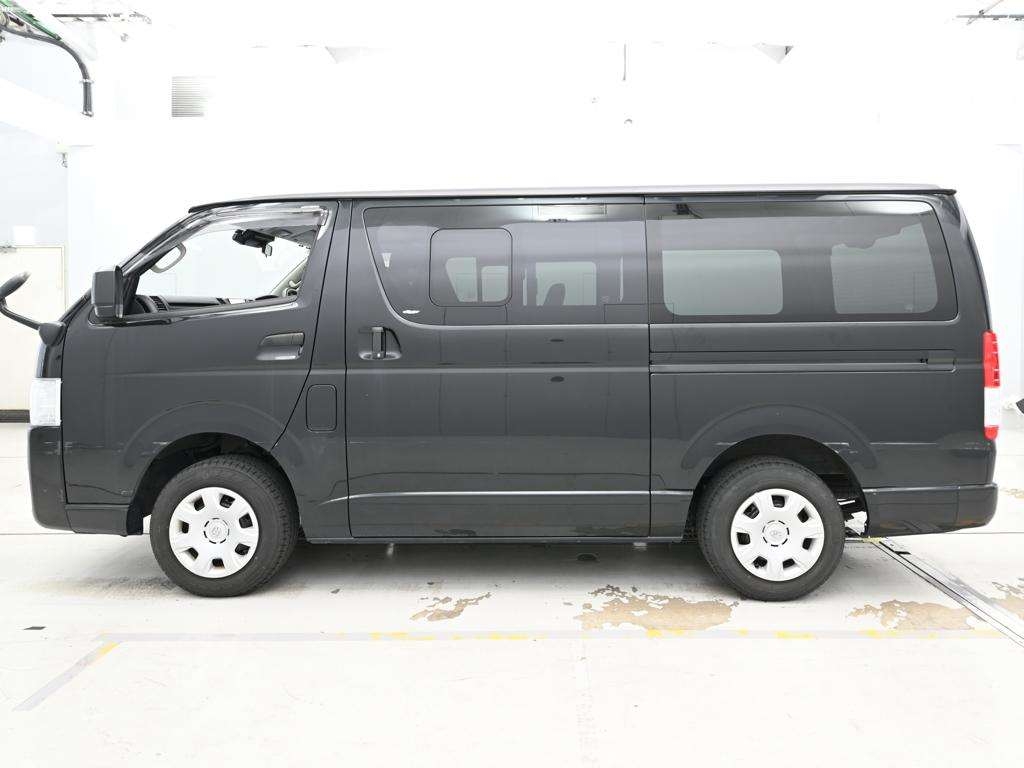 TOYOTA REGIUS ACE
