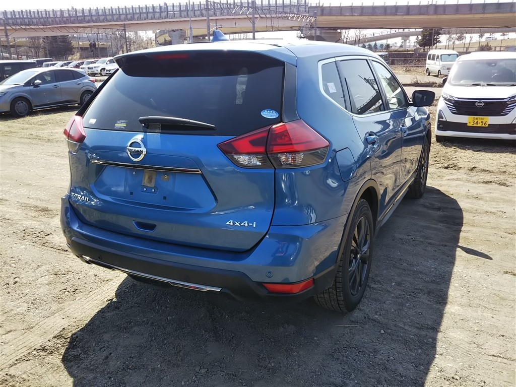 NISSAN X-TRAIL