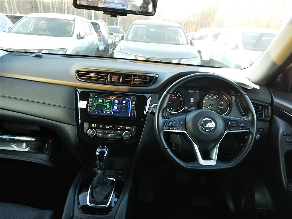 NISSAN X-TRAIL