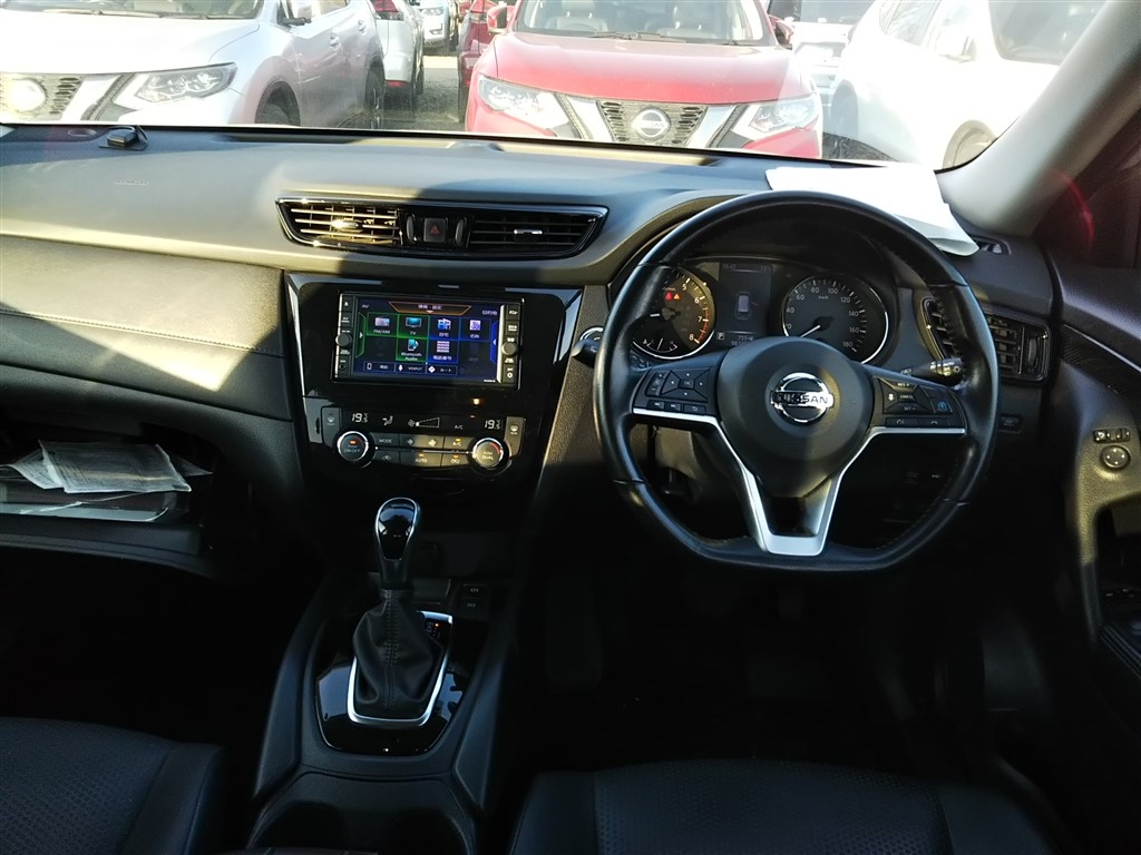 NISSAN X-TRAIL