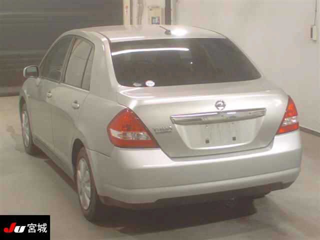 NISSAN TIIDA LATIO