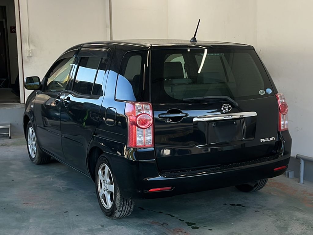 TOYOTA RAUM