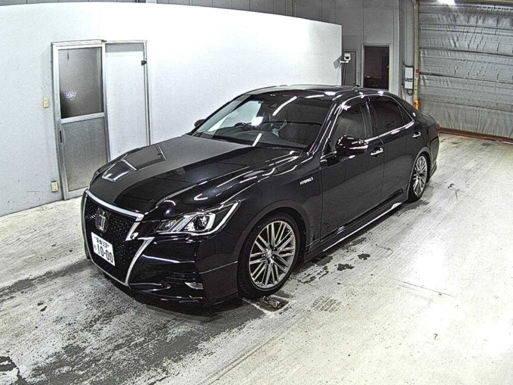 TOYOTA CROWN