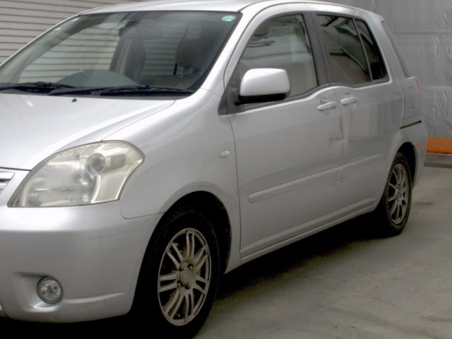 TOYOTA RAUM