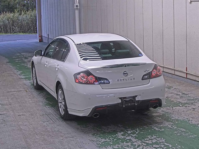 NISSAN SKYLINE