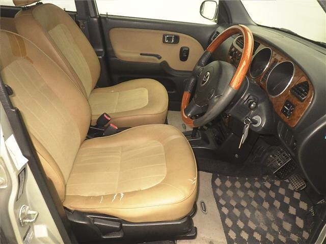 DAIHATSU MIRA GINO