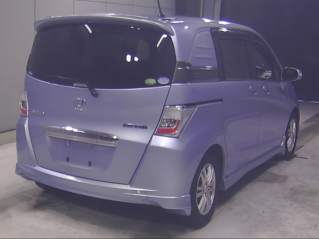 HONDA FREED SPIKE