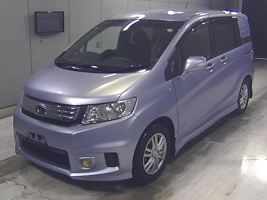 HONDA FREED SPIKE