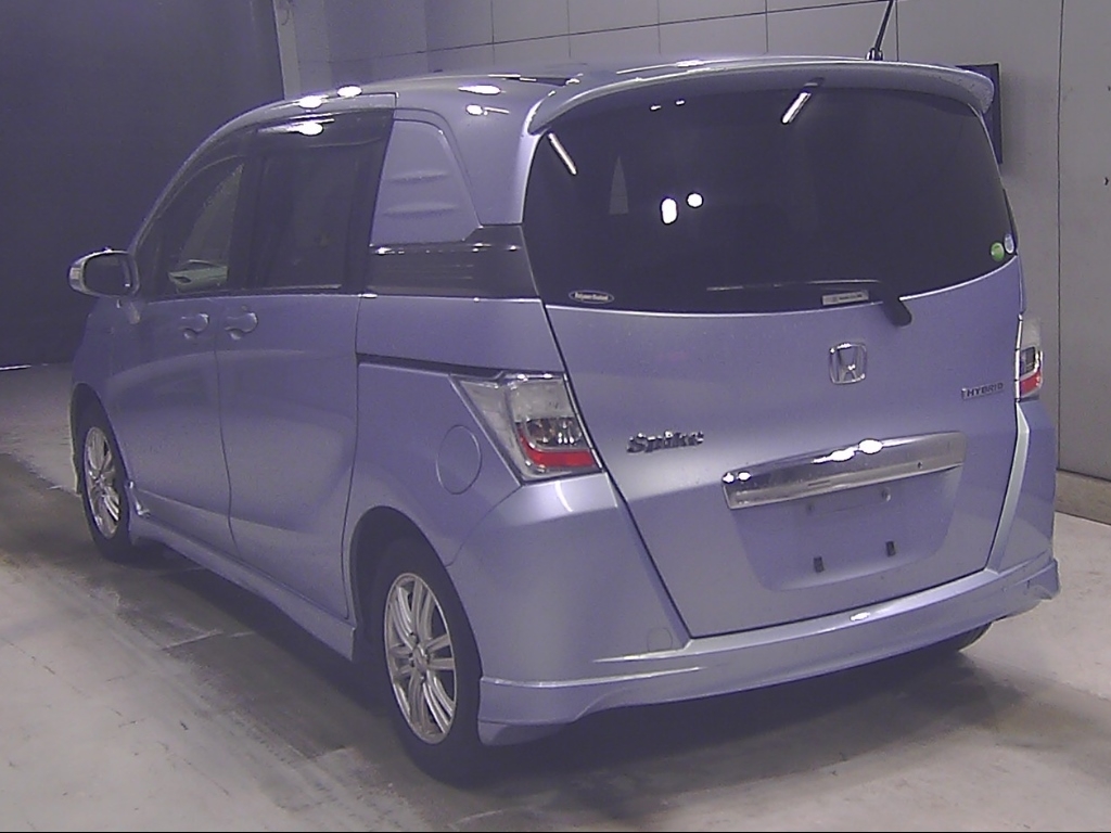 HONDA FREED SPIKE